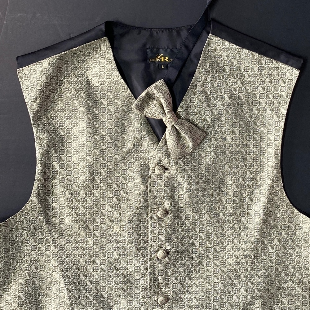 EUC Men's Formal Vest w Bow Tie 2 pc.